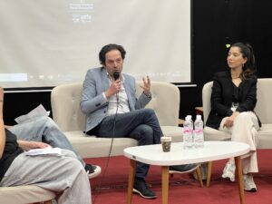 Lire la suite à propos de l’article 🗣️ Table ronde sur le journalisme et les médias au GSRD Ennasr