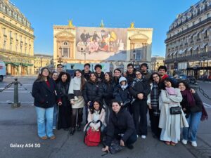 Lire la suite à propos de l’article Voyage pédagogique à Paris, Genève et Lausanne : Une immersion scientifique pour les élèves de Terminale Physique-Chimie