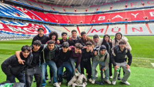 Lire la suite à propos de l’article 🎒✈️ Séjour scolaire à Munich – Une aventure inoubliable ! 🇩🇪✨